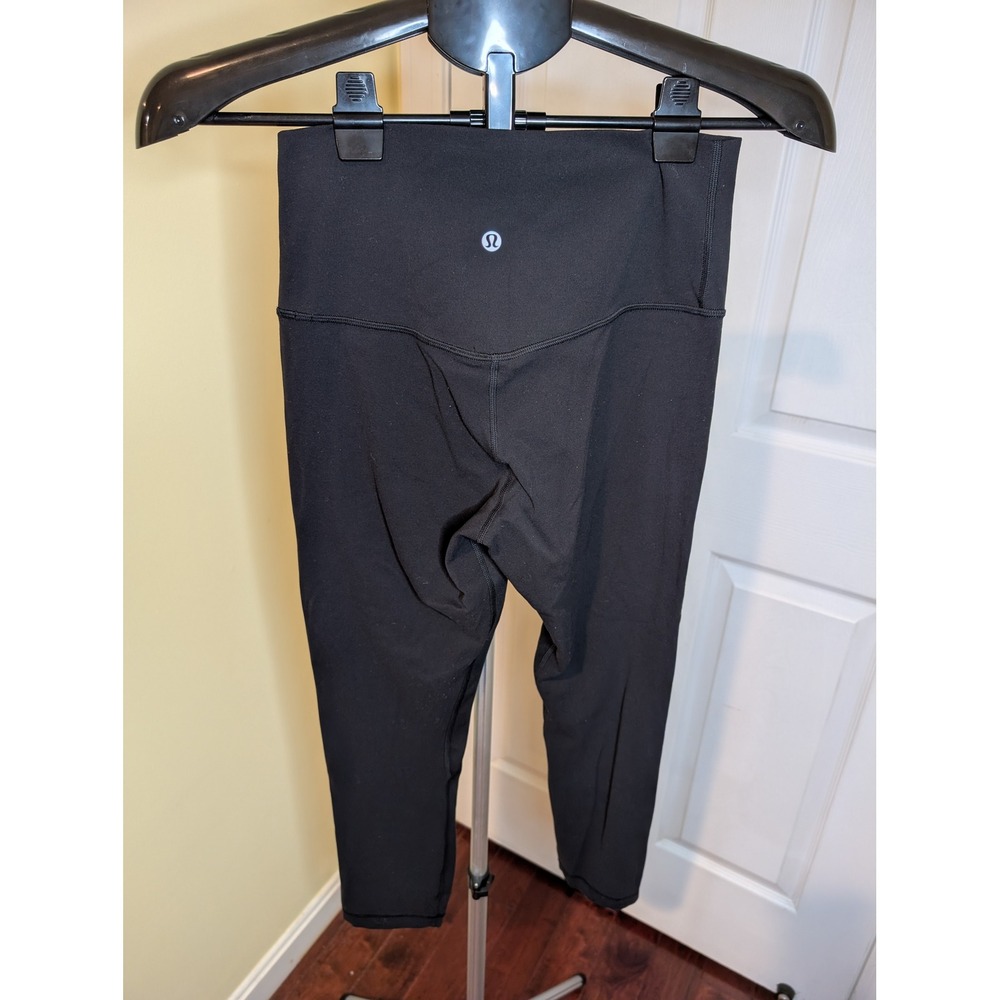 Lululemon Align High-Rise Crop Black Nulu Leggings Square Dot - Size 6 - Picture 3 of 5